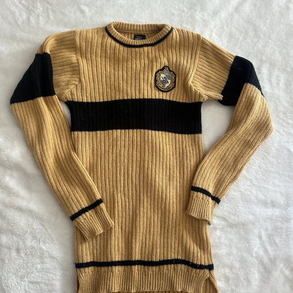 Harry Potter Hufflepuff XS Youth 100% Lambswool Scotland Universal Studios - Picture 9 of 13